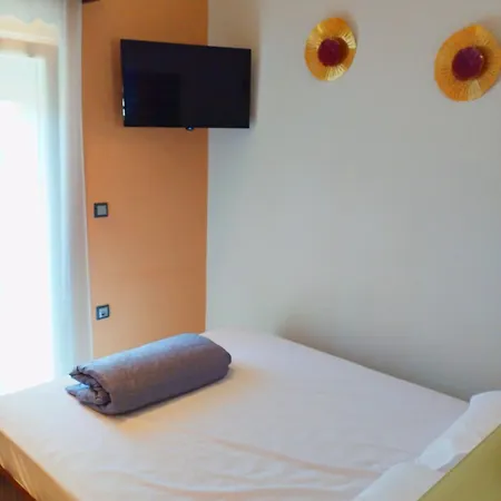 Εκαli Rooms Apartments Kalentzi Zimmer foto