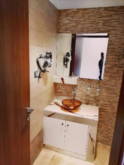 εκαli Apartment Kalentzi