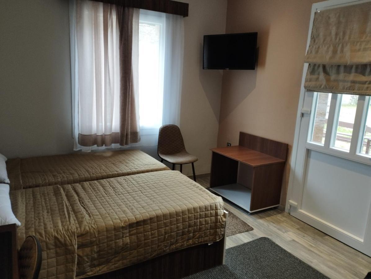 εκαli Apartment *