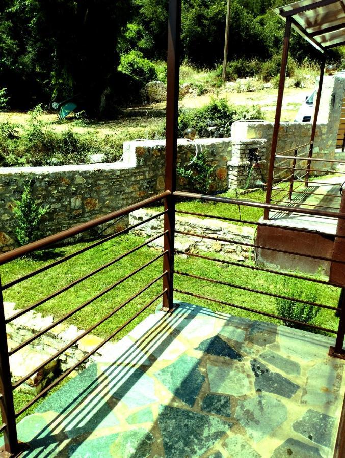 εκαli *