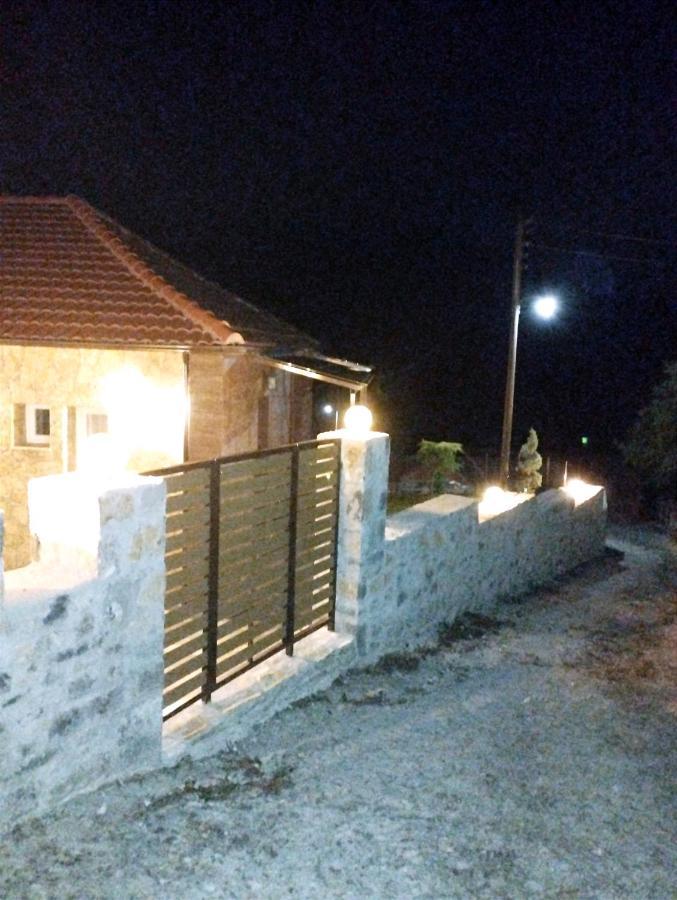εκαli